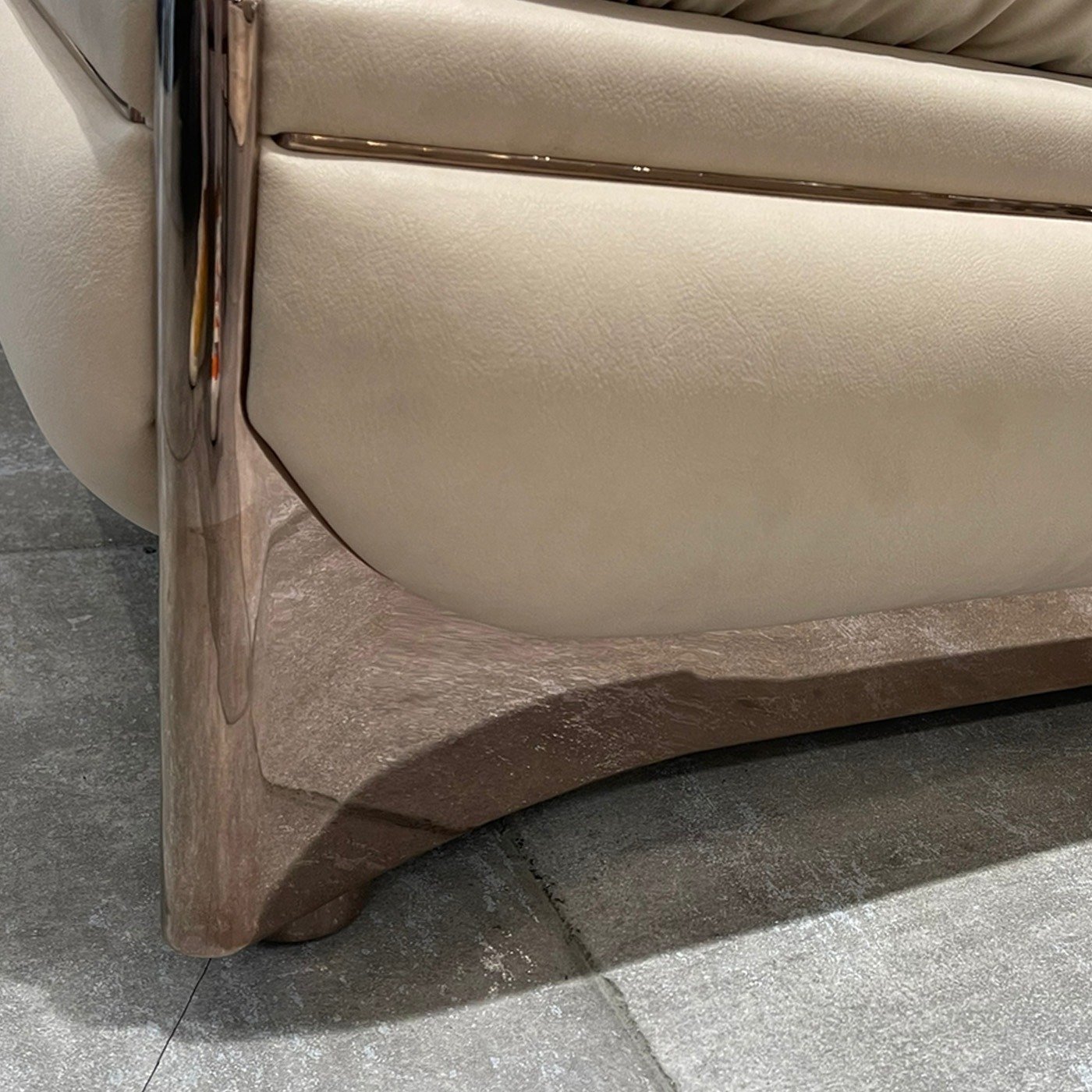 Gaston - With Nightstand - Image 3