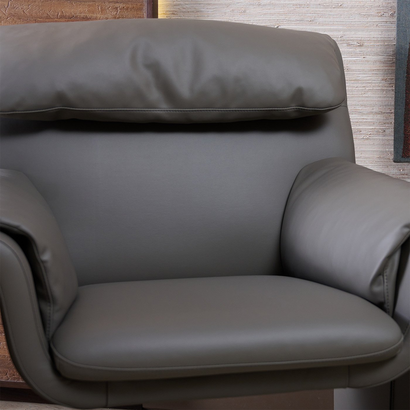 Nicollette - Image 4